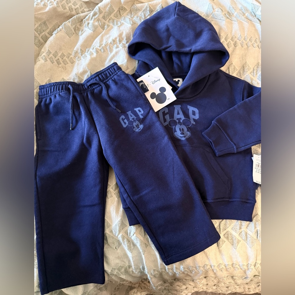 NWT Gap x Disney Baby Mickey Mouse soft sweat suit